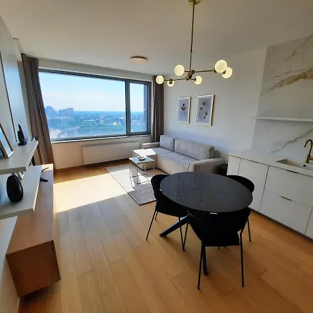 18th Floor Skyline View With Fireplace And Free Parking Διαμέρισμα *