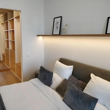 Διαμέρισμα 18th Floor Skyline View With Fireplace And Free Parking *