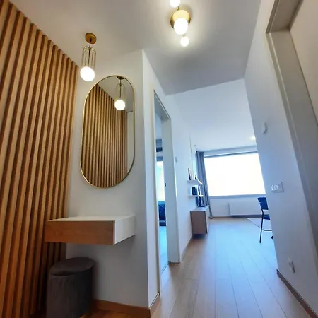 18th Floor Skyline View With Fireplace And Free Parking Μπρατισλάβα