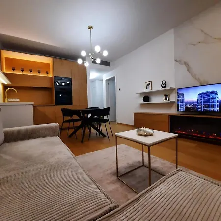 Διαμέρισμα 18th Floor Skyline View With Fireplace And Free Parking Μπρατισλάβα