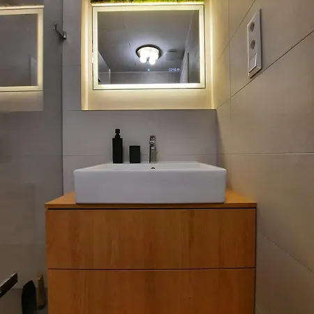 18th Floor Skyline View With Fireplace And Free Parking Διαμέρισμα